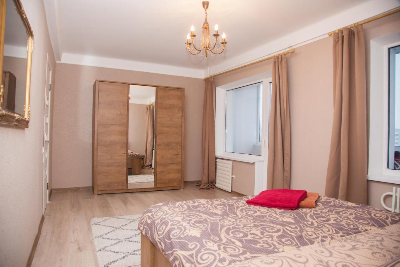 2 Rooms Luxury Apartment On Shkilna 34 Street Zaporizhia 外观 照片